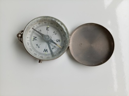 Metal pocket compass with - compass,