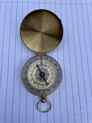 Gold metal pocket compass - gold,